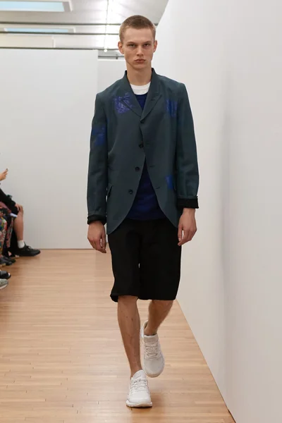 Look 23